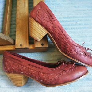Vintage woven leather block heels
